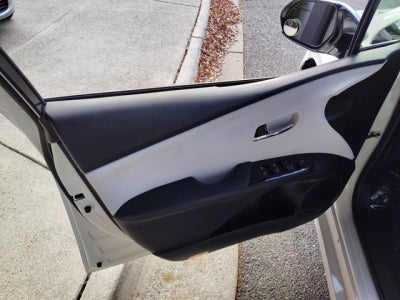 2016 Toyota Prius Three