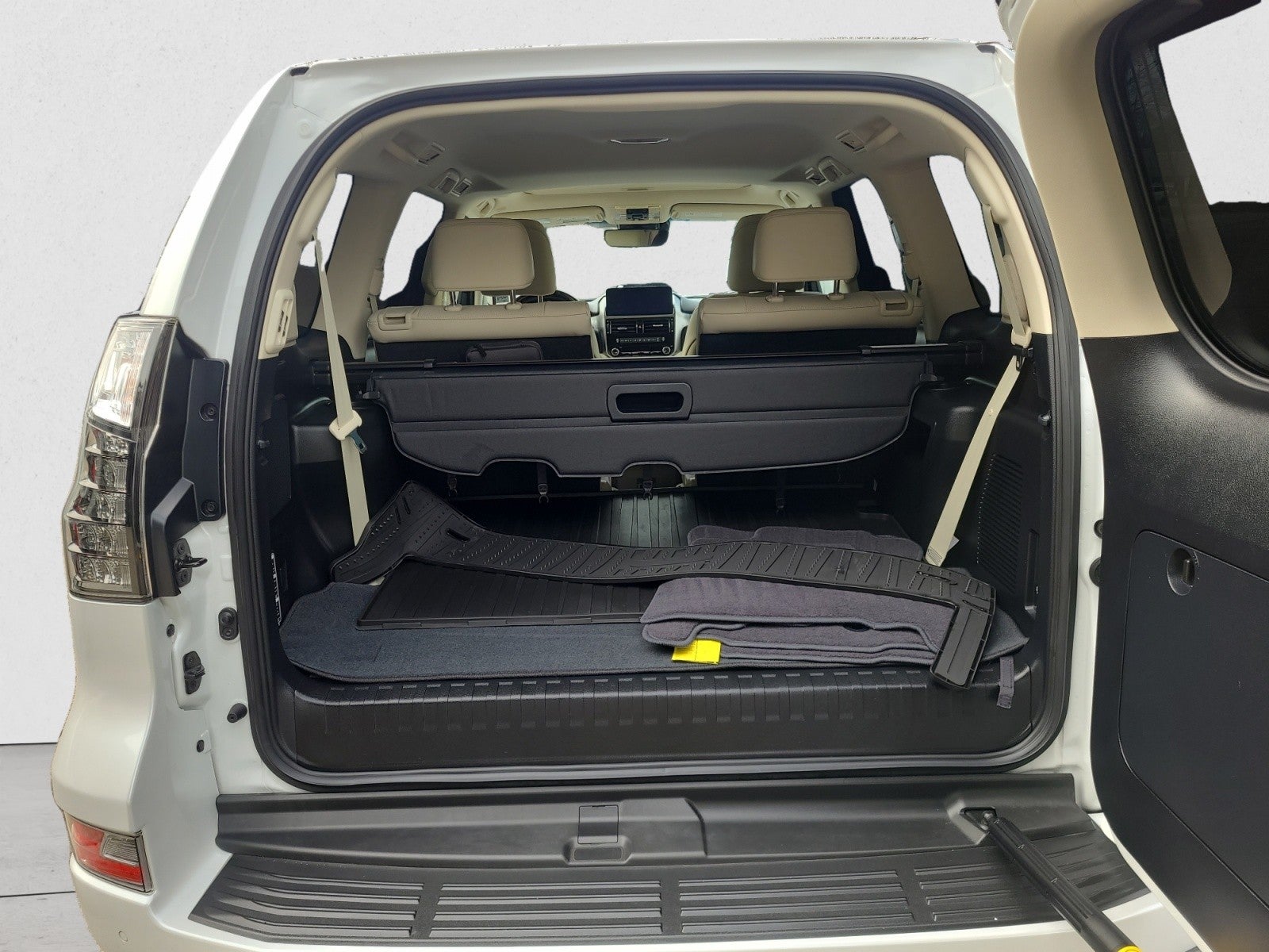 2023 Lexus GX GX 460 Premium 4WD | Captains Chairs