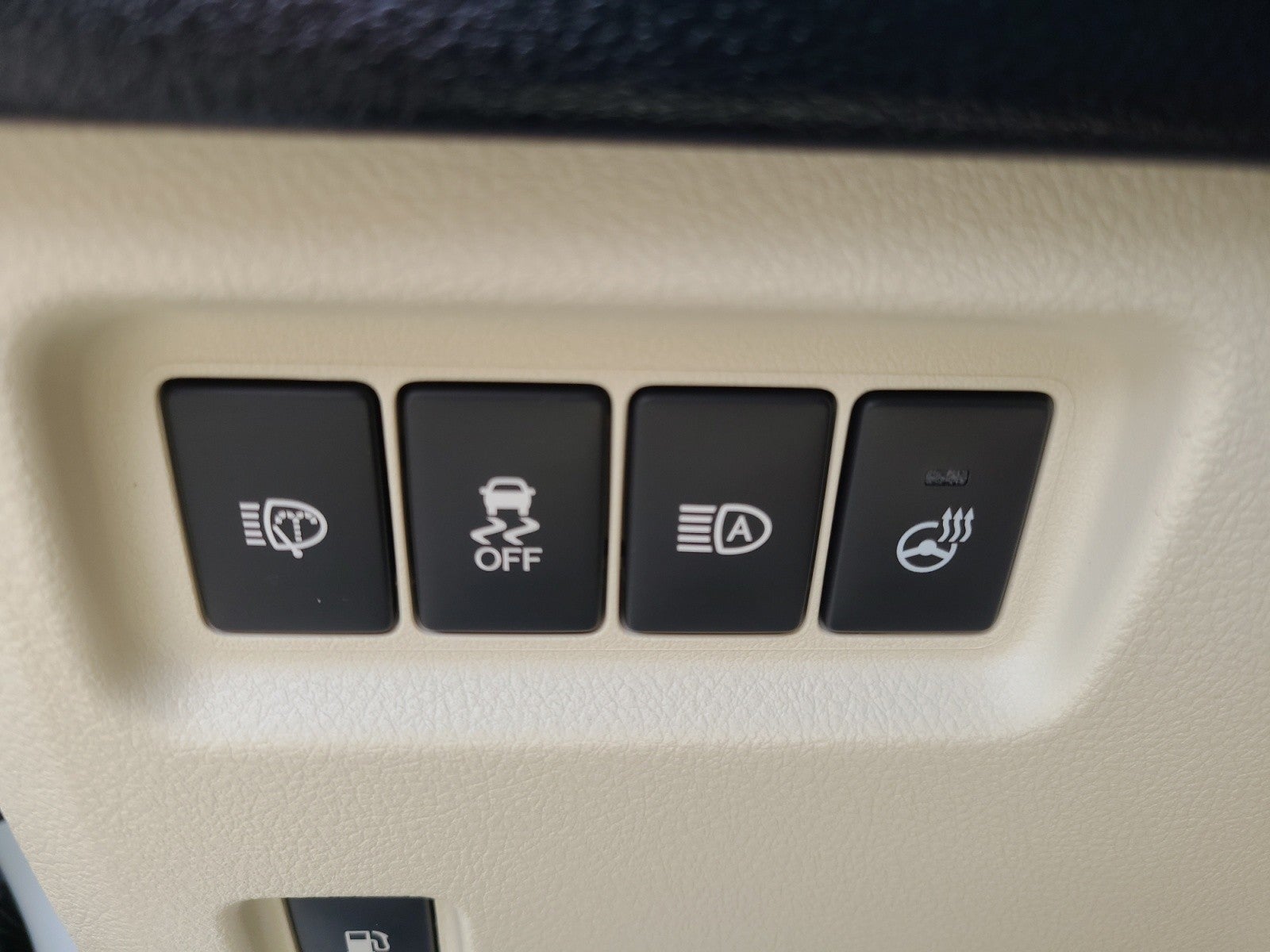 2023 Lexus GX GX 460 Premium 4WD | Captains Chairs