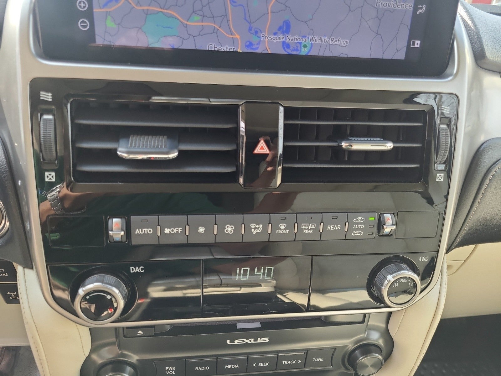 2023 Lexus GX GX 460 Premium 4WD | Captains Chairs