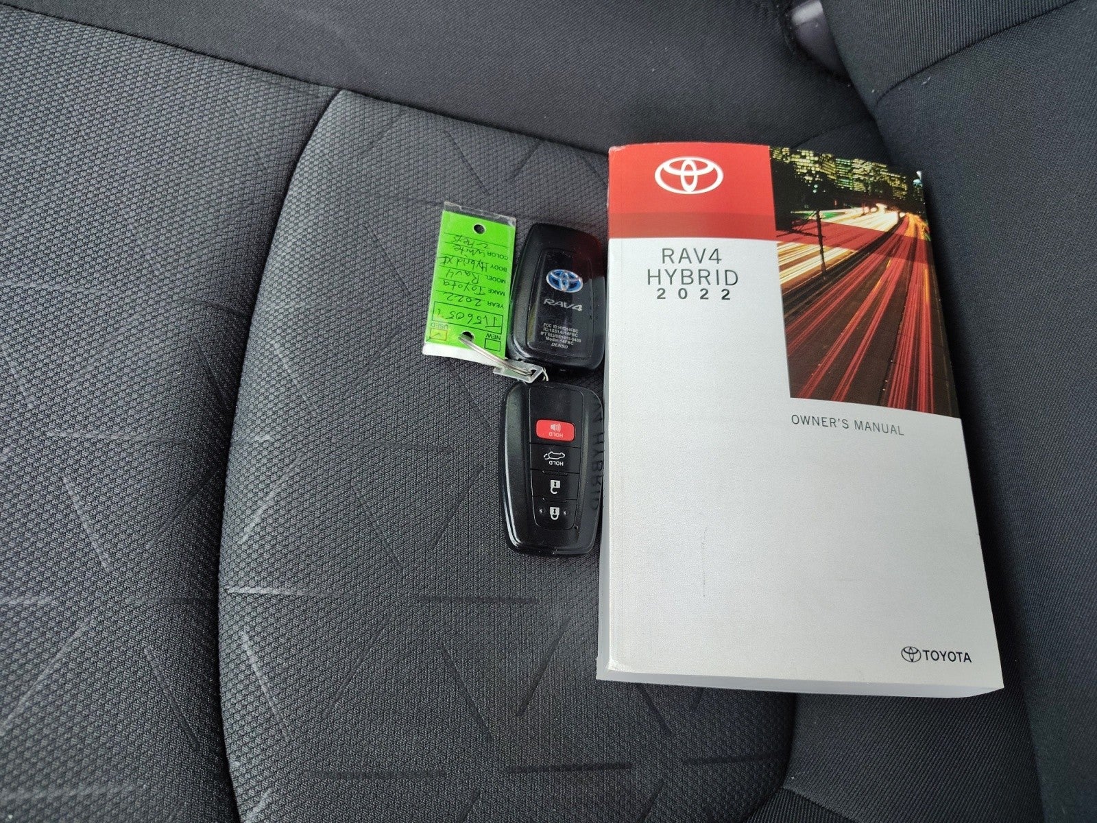 2022 Toyota RAV4 Hybrid XLE AWD