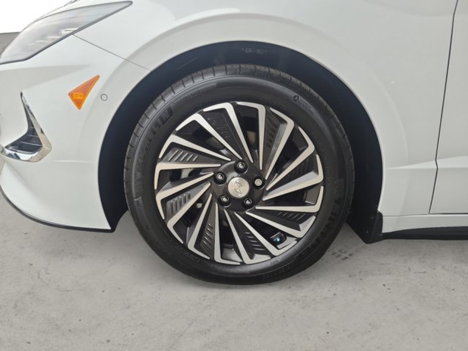 2023 Hyundai Sonata Hybrid Limited