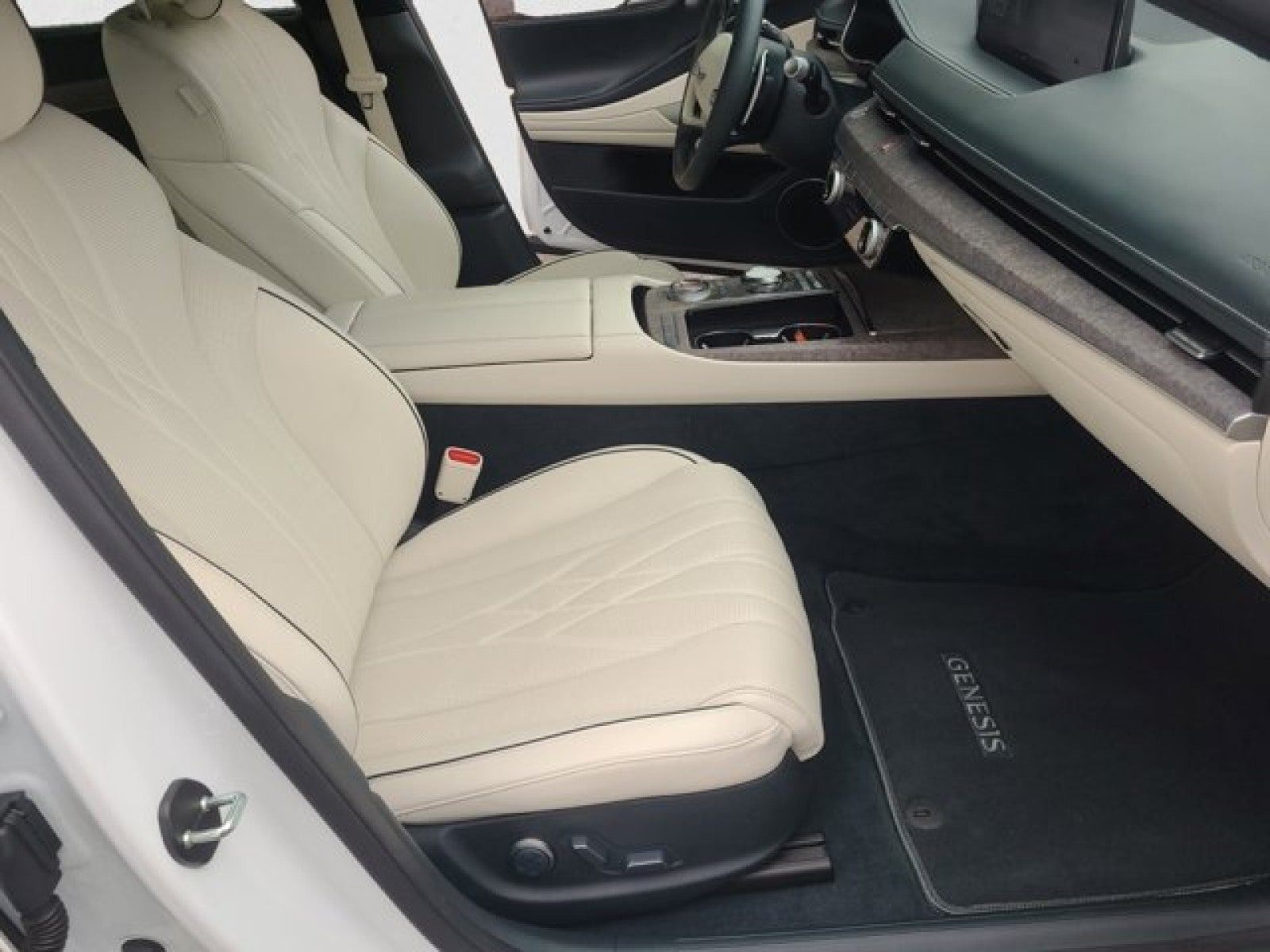 2024 Genesis Electrified G80 AWD Advanced, Prestige, $80k msrp