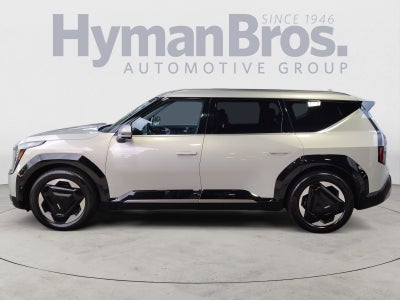 2024 Kia EV9 Land AWD | VIP Seating, Towing Package