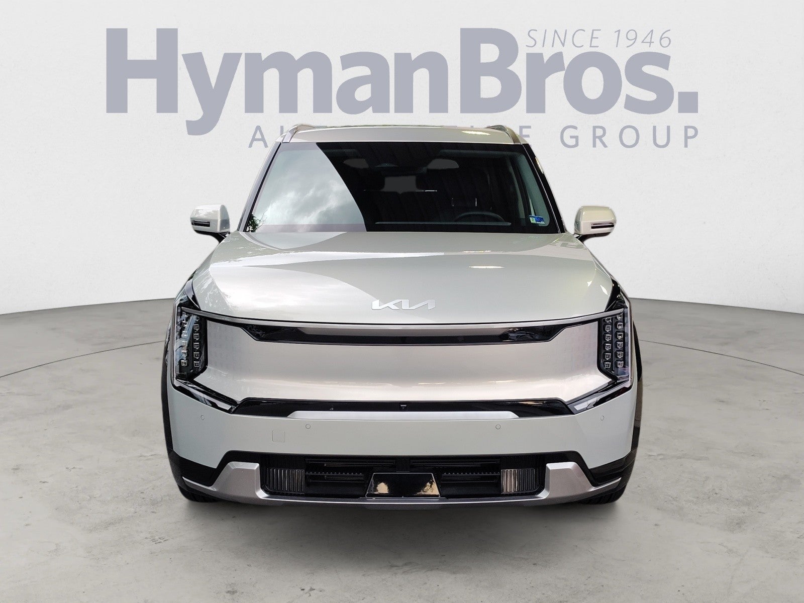 2024 Kia EV9 Land AWD | VIP Seating, Towing Package
