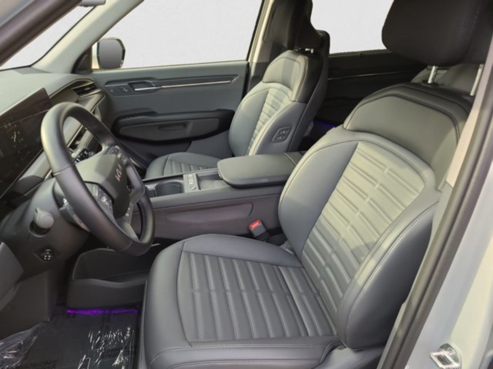 2024 Kia EV9 Land AWD | VIP Relaxation Package