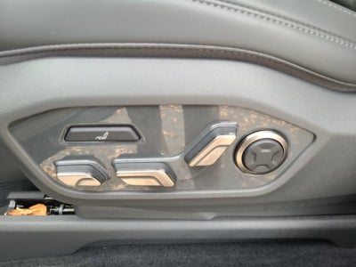 2024 Kia EV9 Land AWD | VIP Relaxation Package