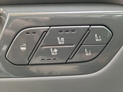 2024 Kia EV9 Land AWD | VIP Relaxation Package