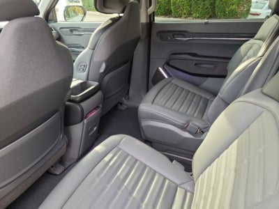 2024 Kia EV9 Land AWD | VIP Relaxation Package