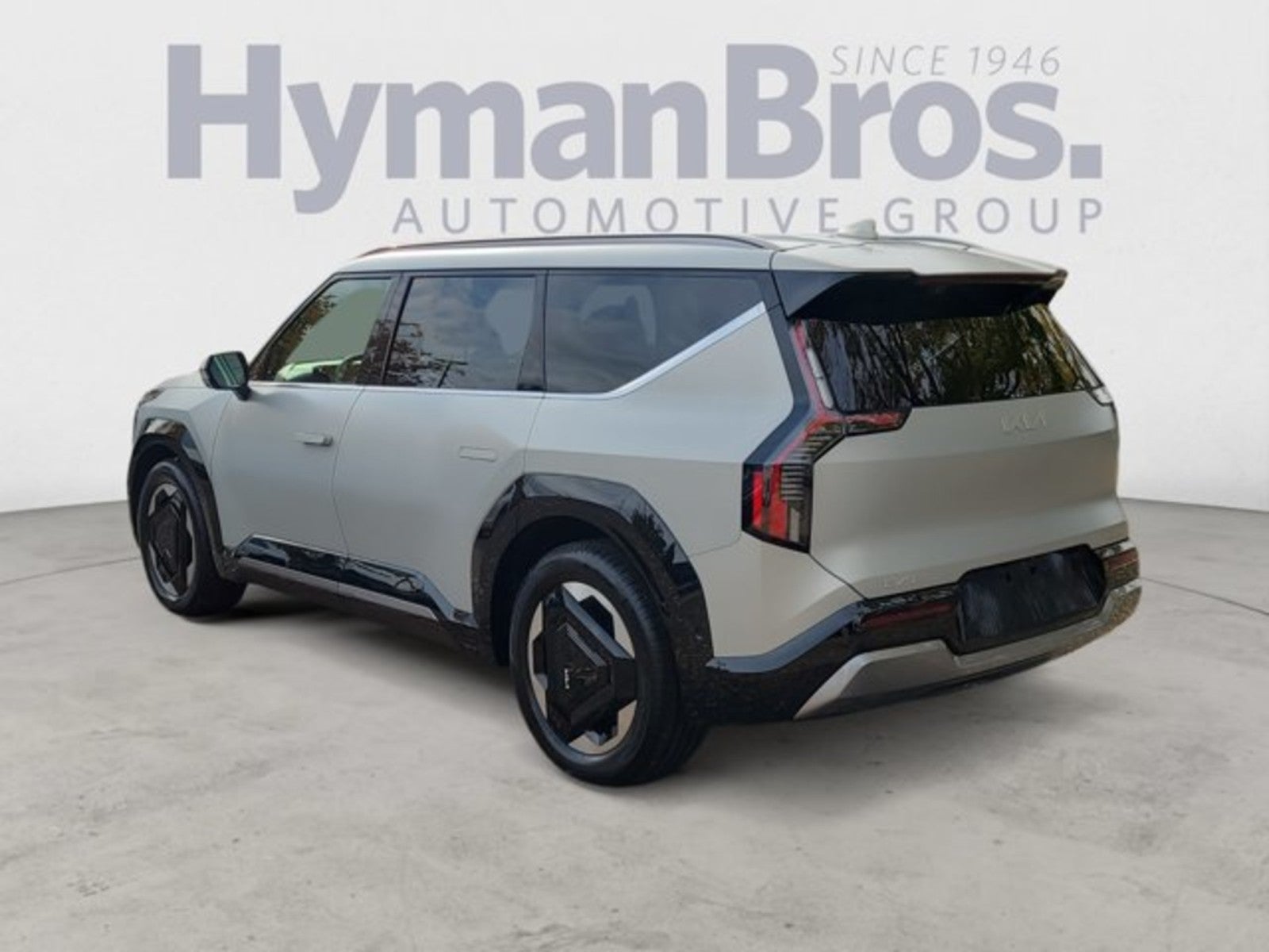 2024 Kia EV9 Land AWD | VIP Relaxation Package