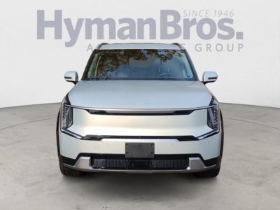 2024 Kia EV9 Land AWD | VIP Relaxation Package