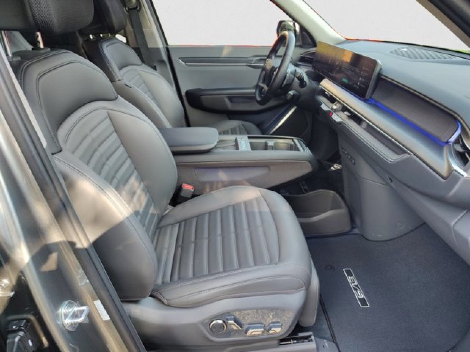 2024 Kia EV9 Land AWD | VIP Seating