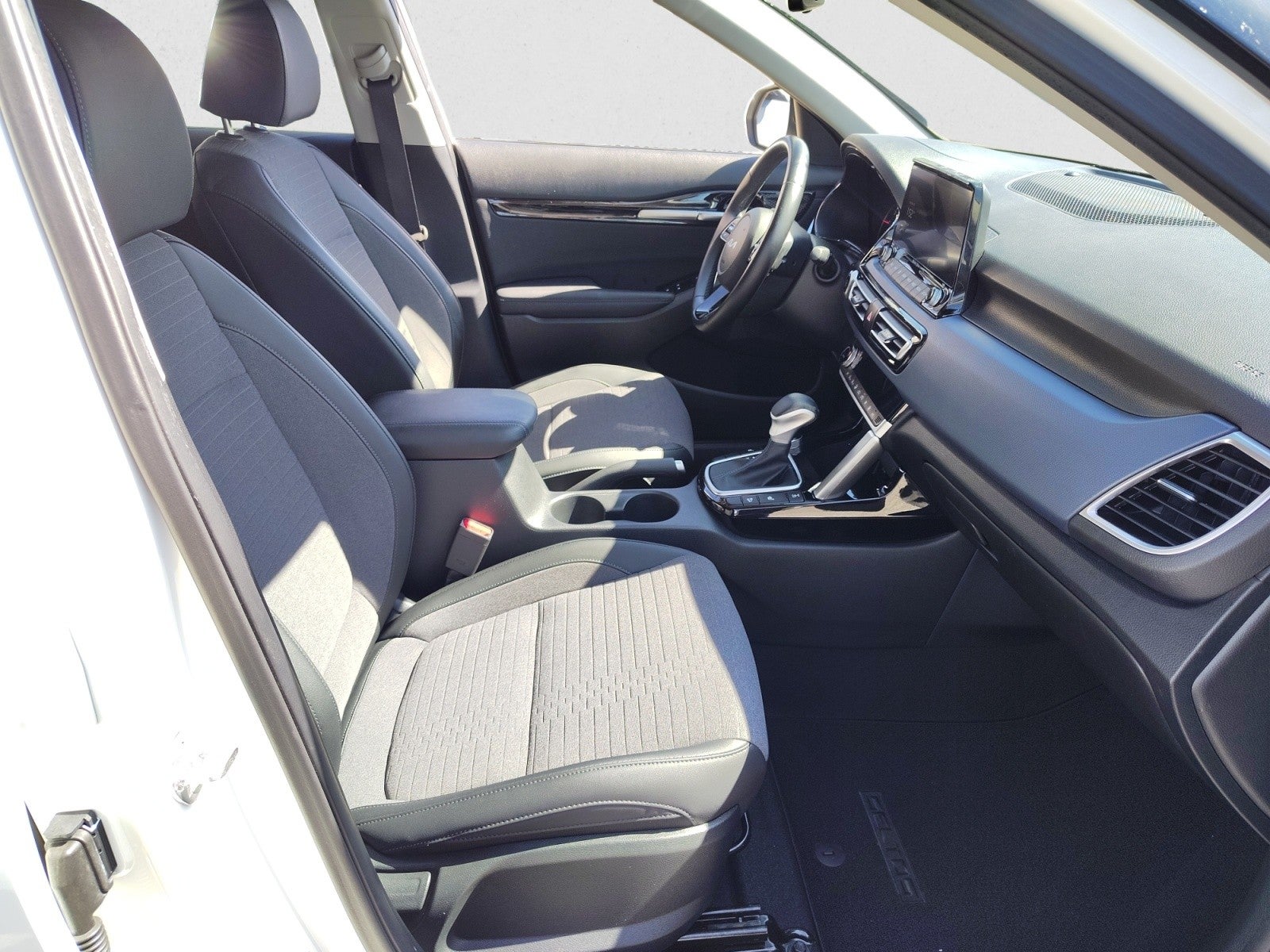 2023 Kia Seltos S AWD | navigation