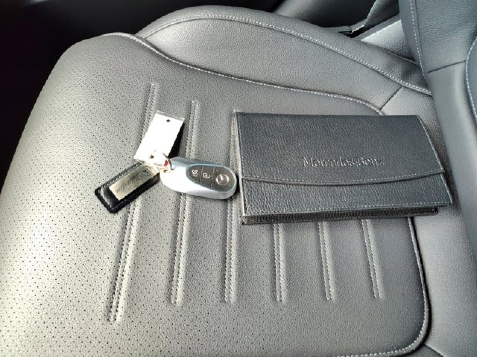 2024 Mercedes-Benz C-Class C 300 4MATIC® | Pano, AMG® night, distronic