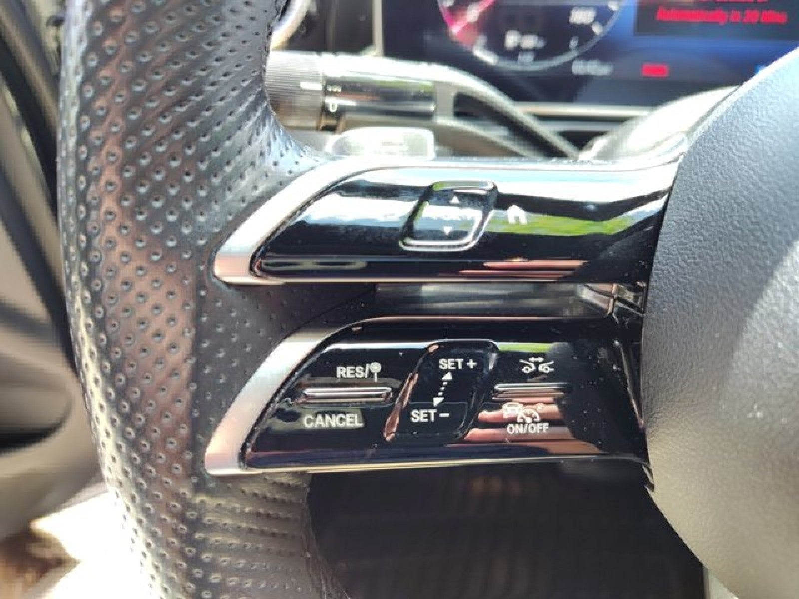 2024 Mercedes-Benz C-Class C 300 4MATIC® | Pano, AMG® night, distronic