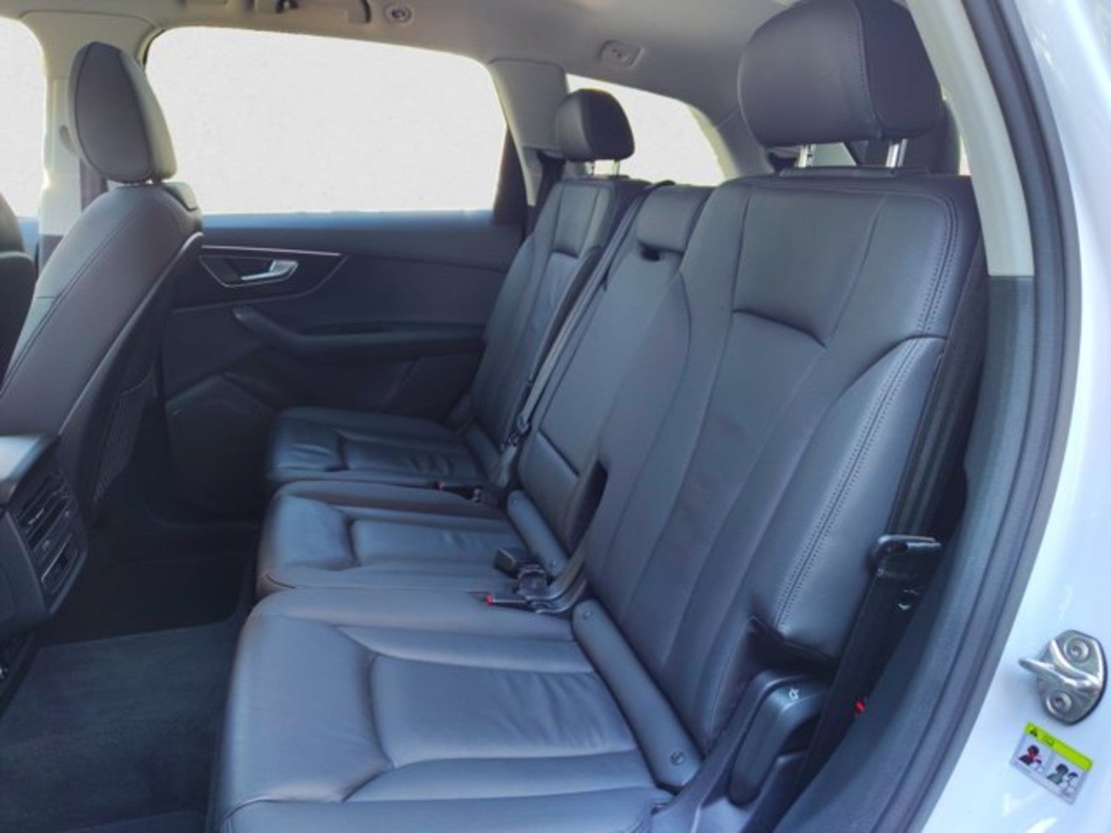 2023 Audi Q7 Premium quattro | Convenience Pacakge, Pearl white