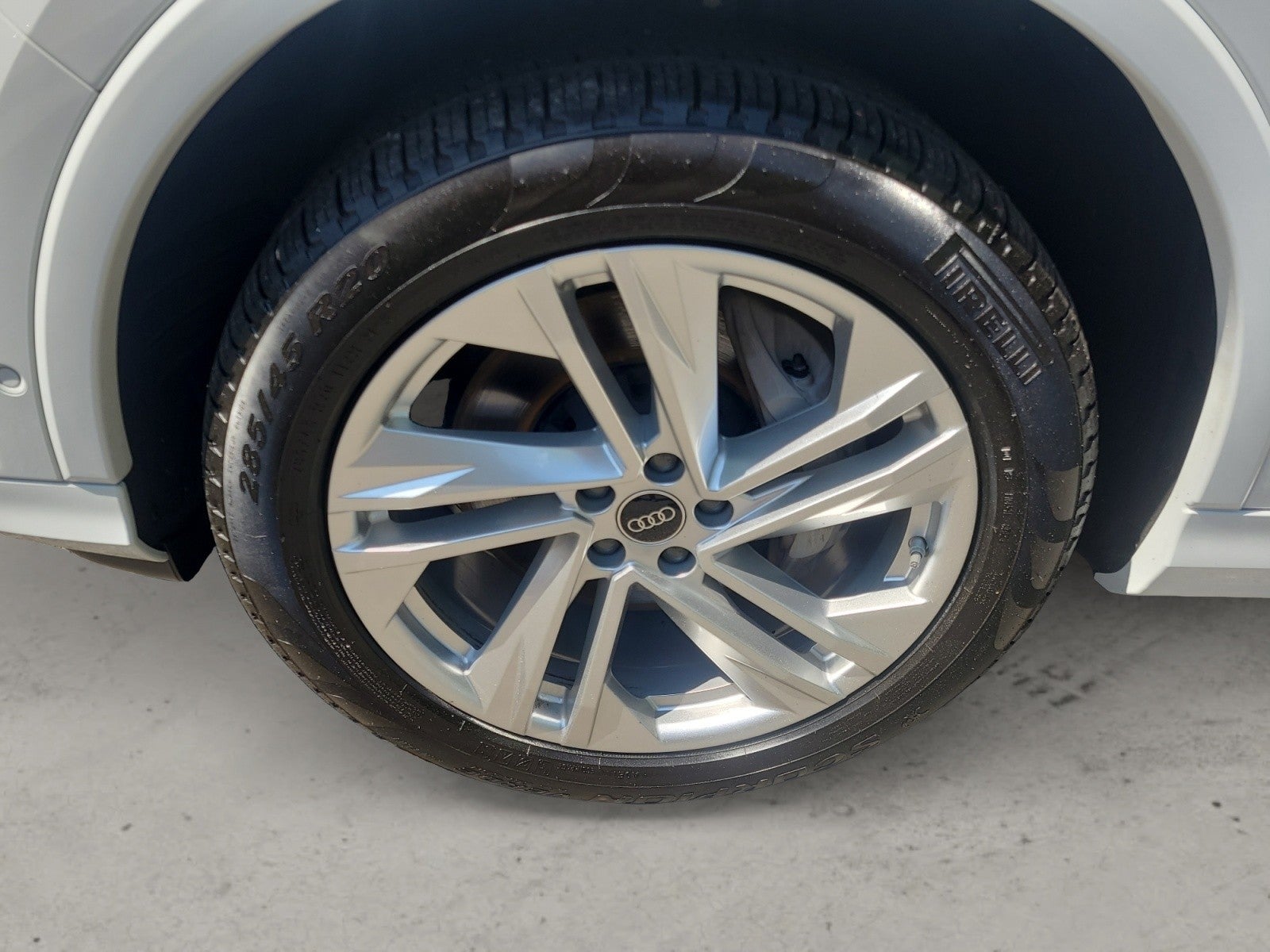 2023 Audi Q7 Premium Plus