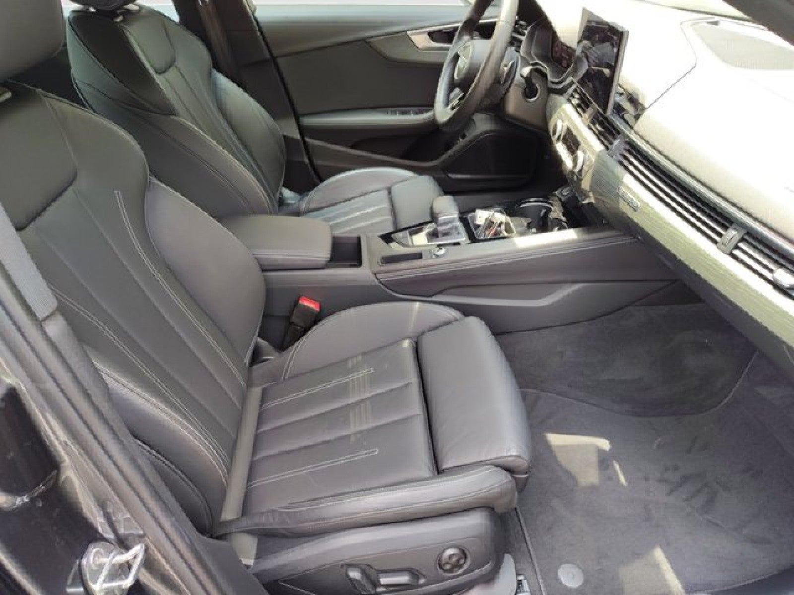 2022 Audi A4 Sedan S line Premium Plus