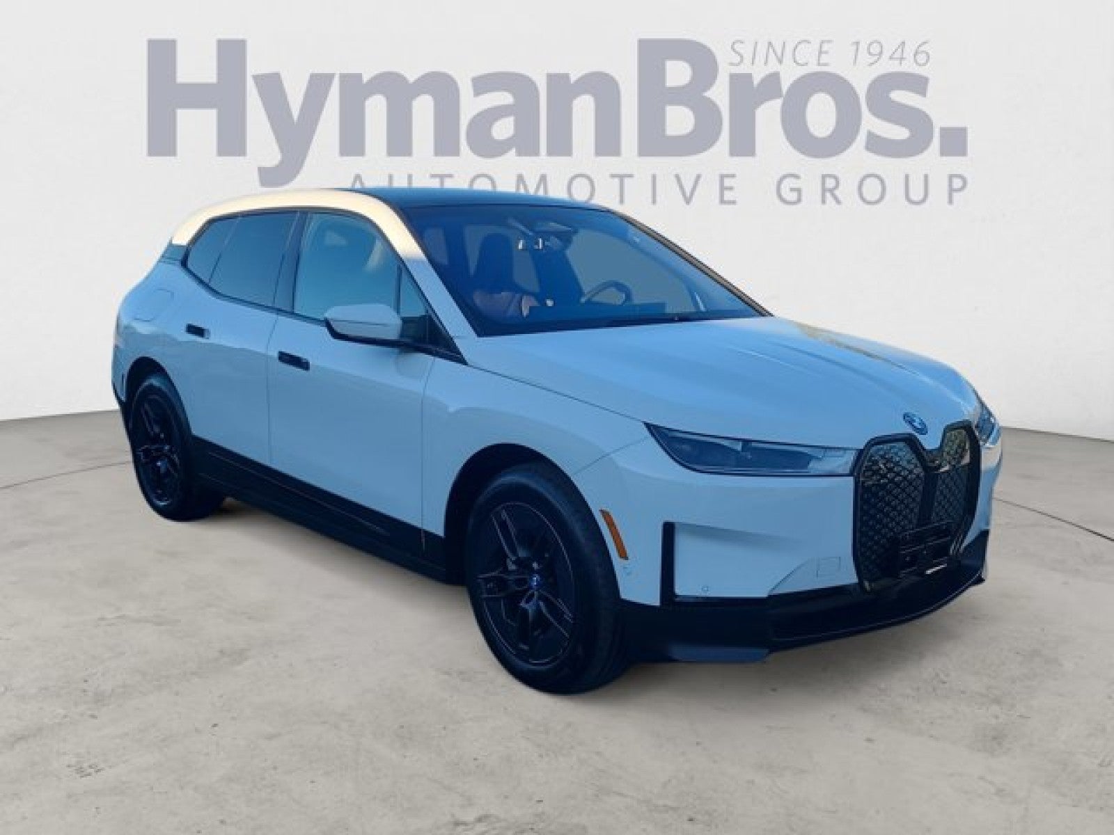 2023 BMW iX xDrive50, Drive assist pro