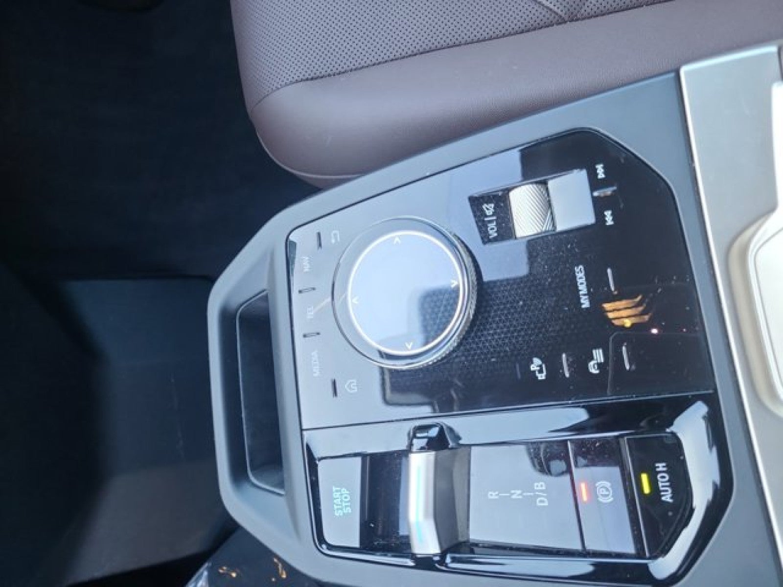 2023 BMW iX xDrive50, Drive assist pro