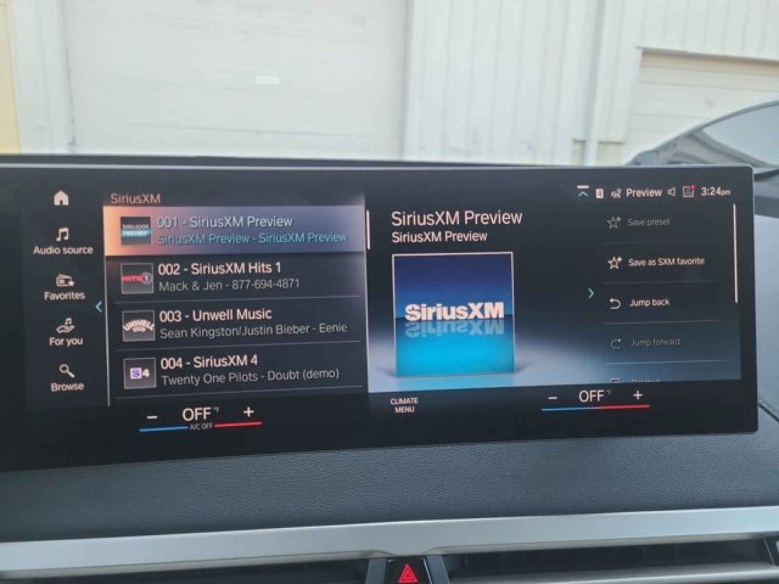 2023 BMW iX xDrive50, Drive assist pro