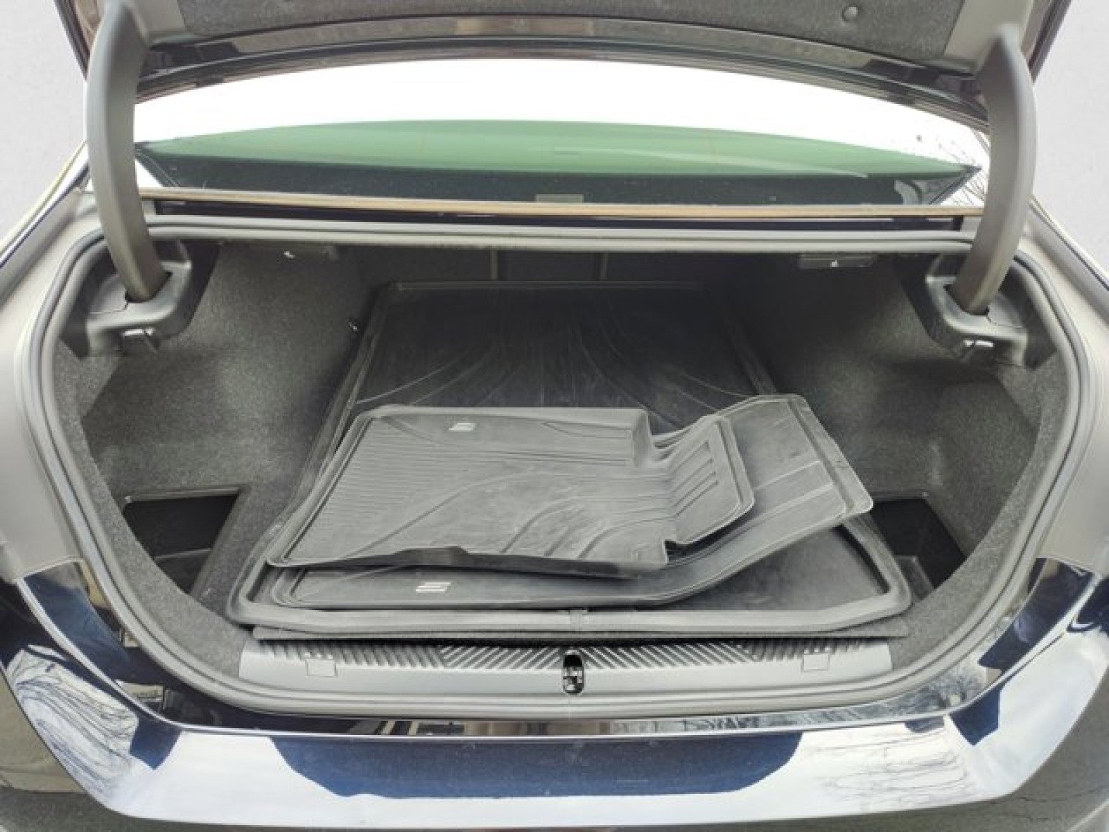 2024 BMW 5 Series 530i xDrive | M Sport Pkg, Premium Pkg