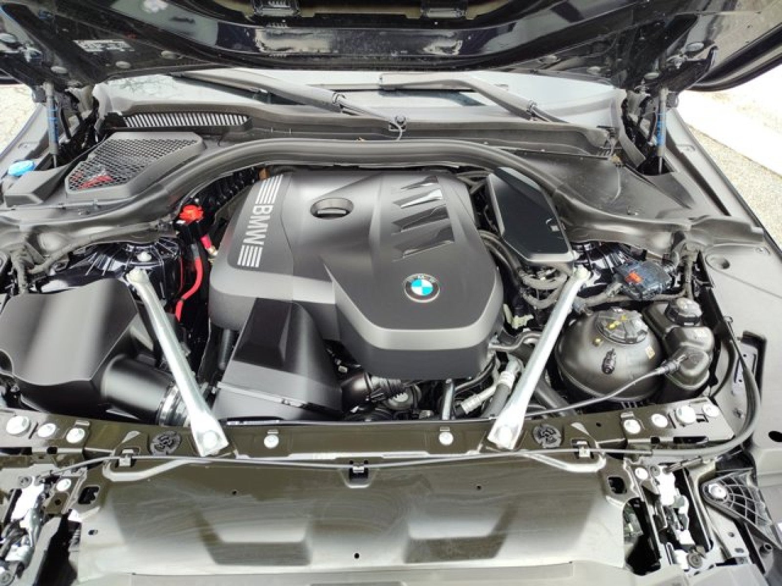 2024 BMW 5 Series 530i xDrive | M Sport Pkg, Premium Pkg