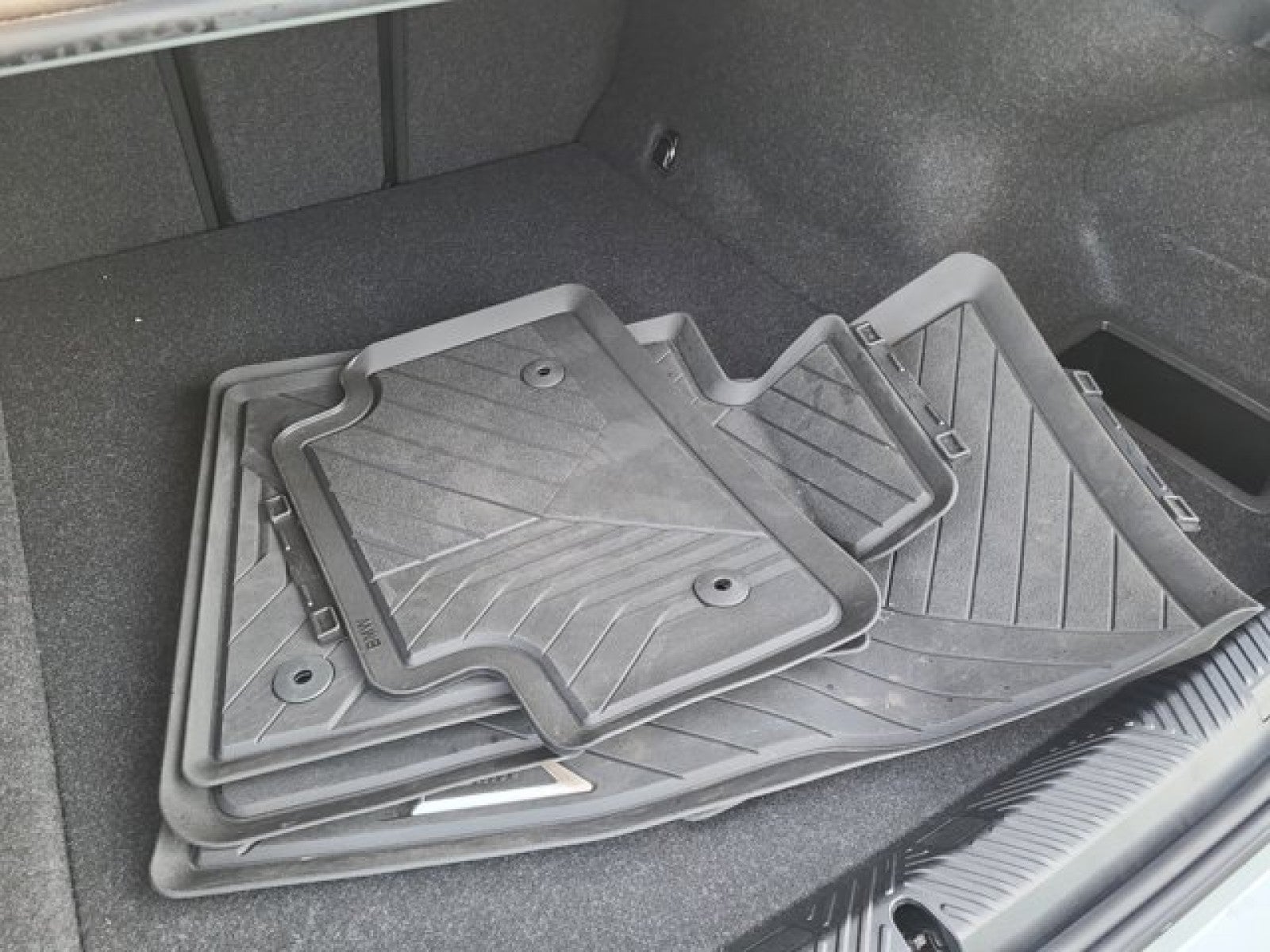 2024 BMW i5 eDrive40, M Sport, Drive assist pro, sky lounge roof