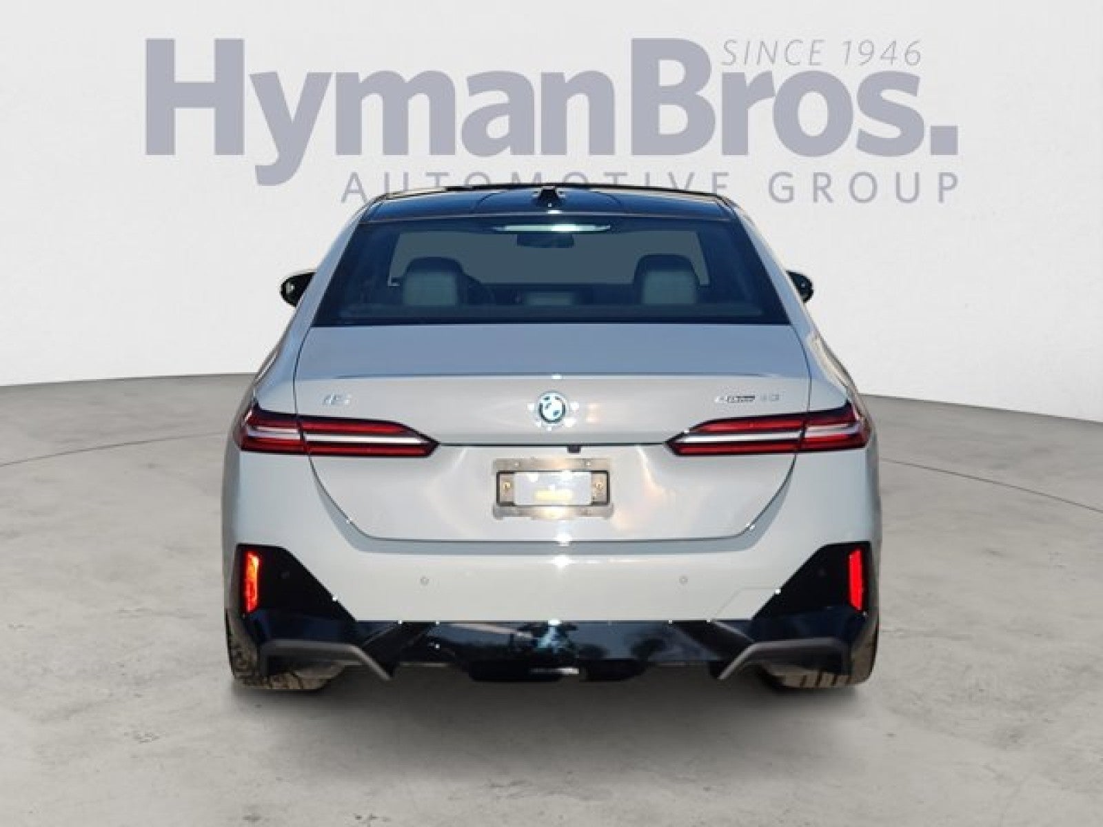 2024 BMW i5 eDrive40, M Sport, Drive assist pro, sky lounge roof