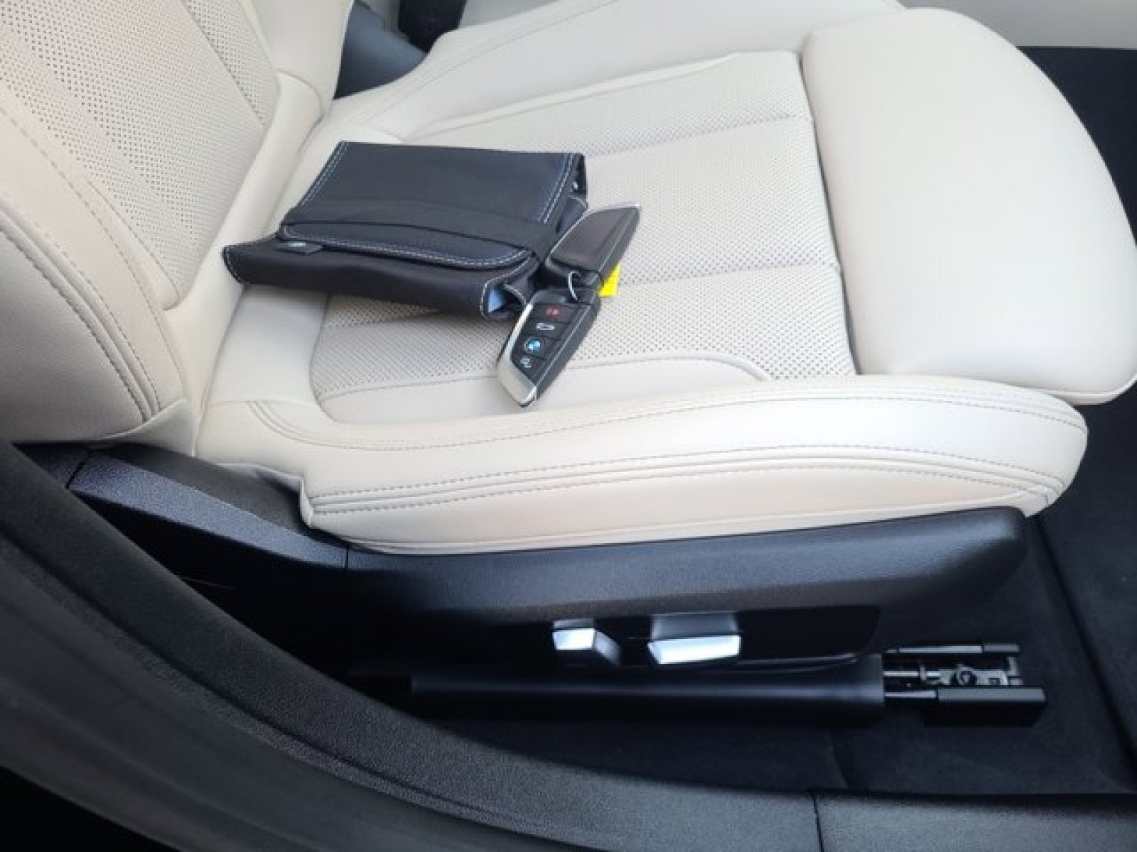 2023 BMW i4 eDrive35 | Premium Package