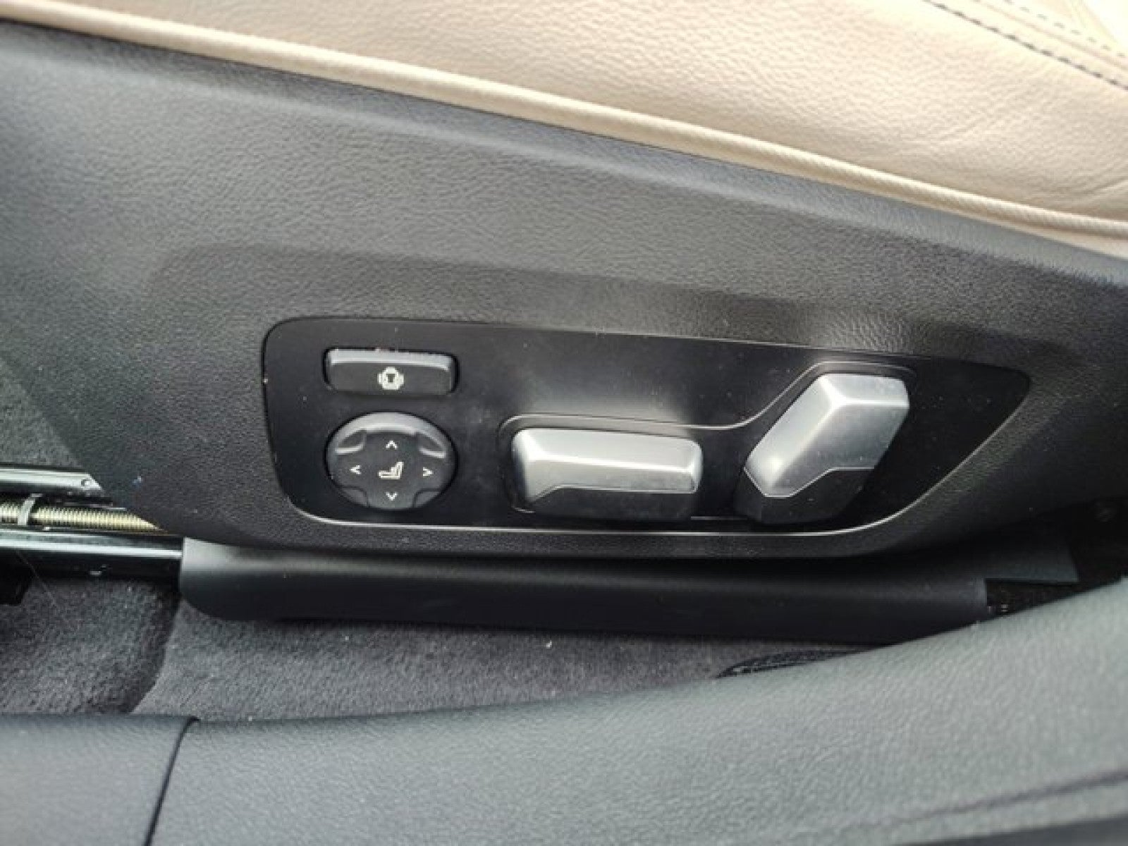 2023 BMW i4 eDrive40 | M Sport, Premium, Mineral White