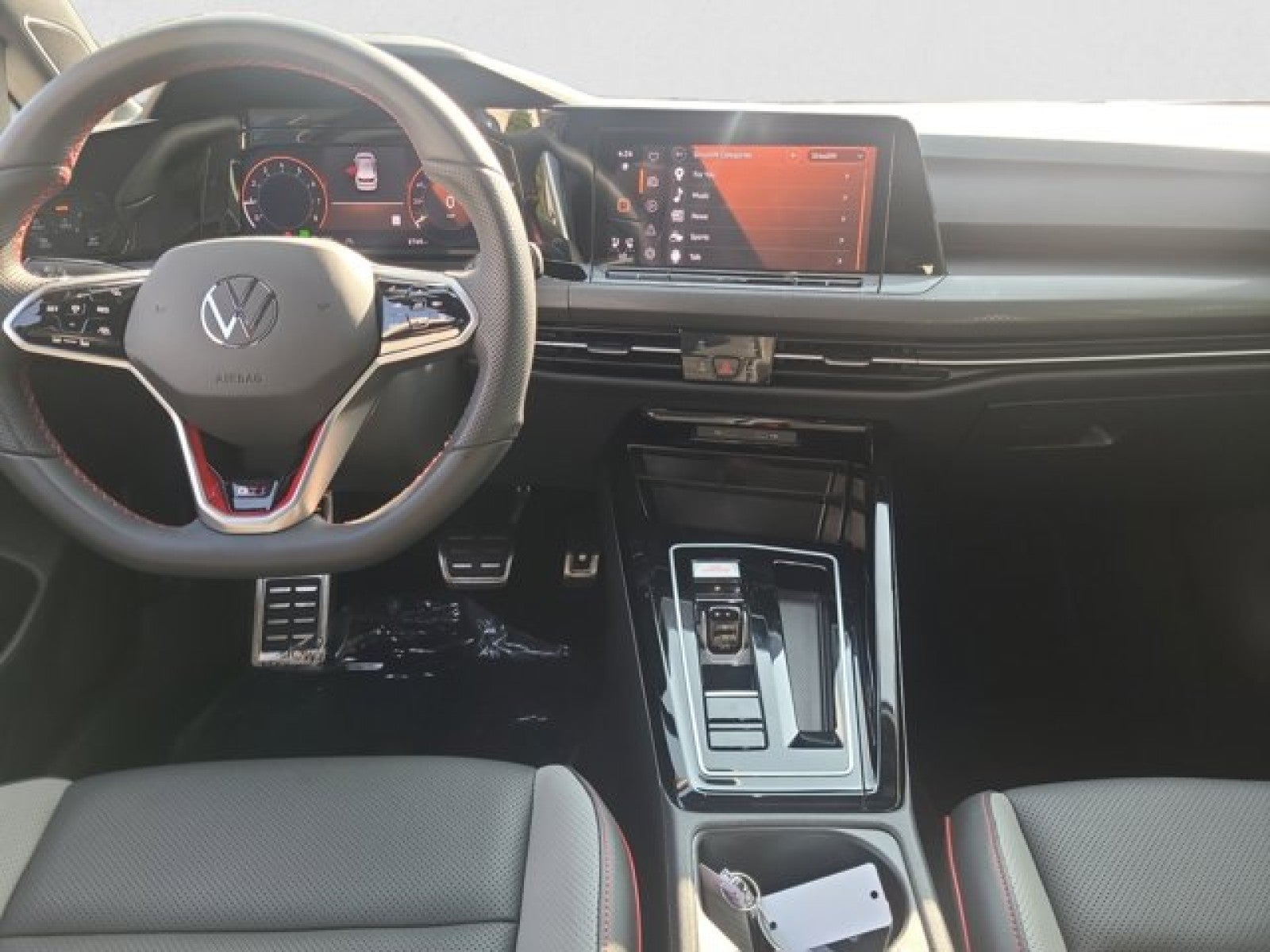 2024 Volkswagen Golf GTI SE | Leather Package