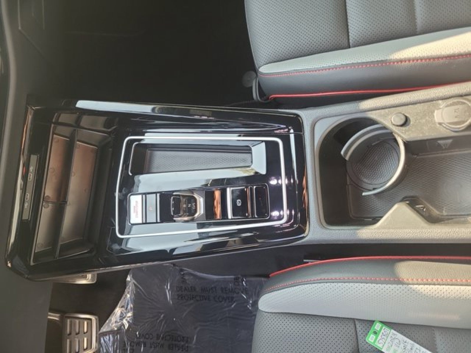 2024 Volkswagen Golf GTI SE | Leather Package