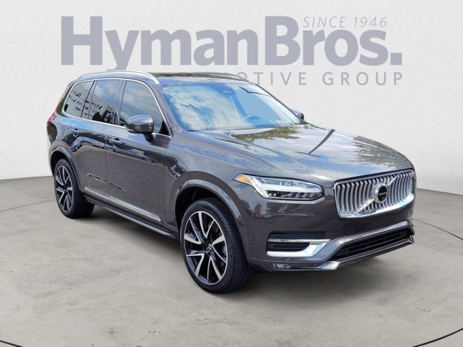 2023 Volvo XC90 B6 Plus AWD | Bucket seats, 21 wheels