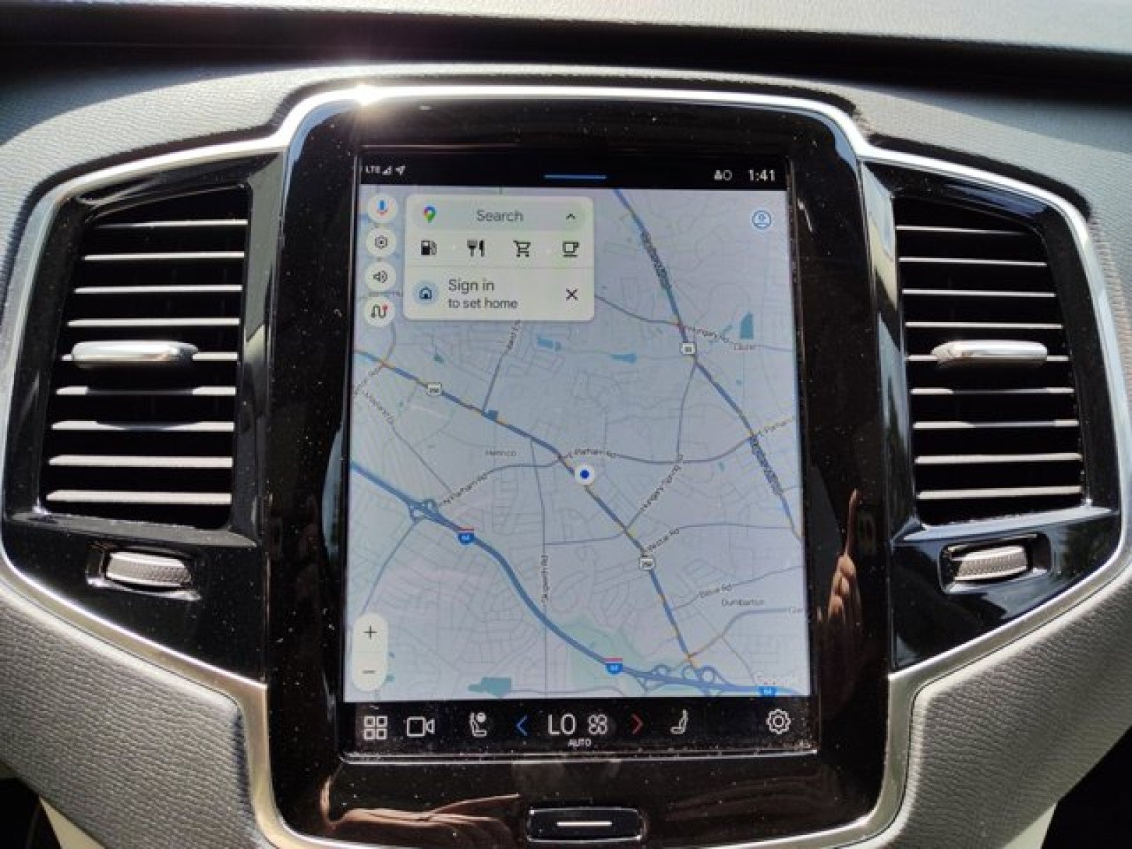 2023 Volvo XC90 B6 Plus AWD | Bucket seats, 21 wheels