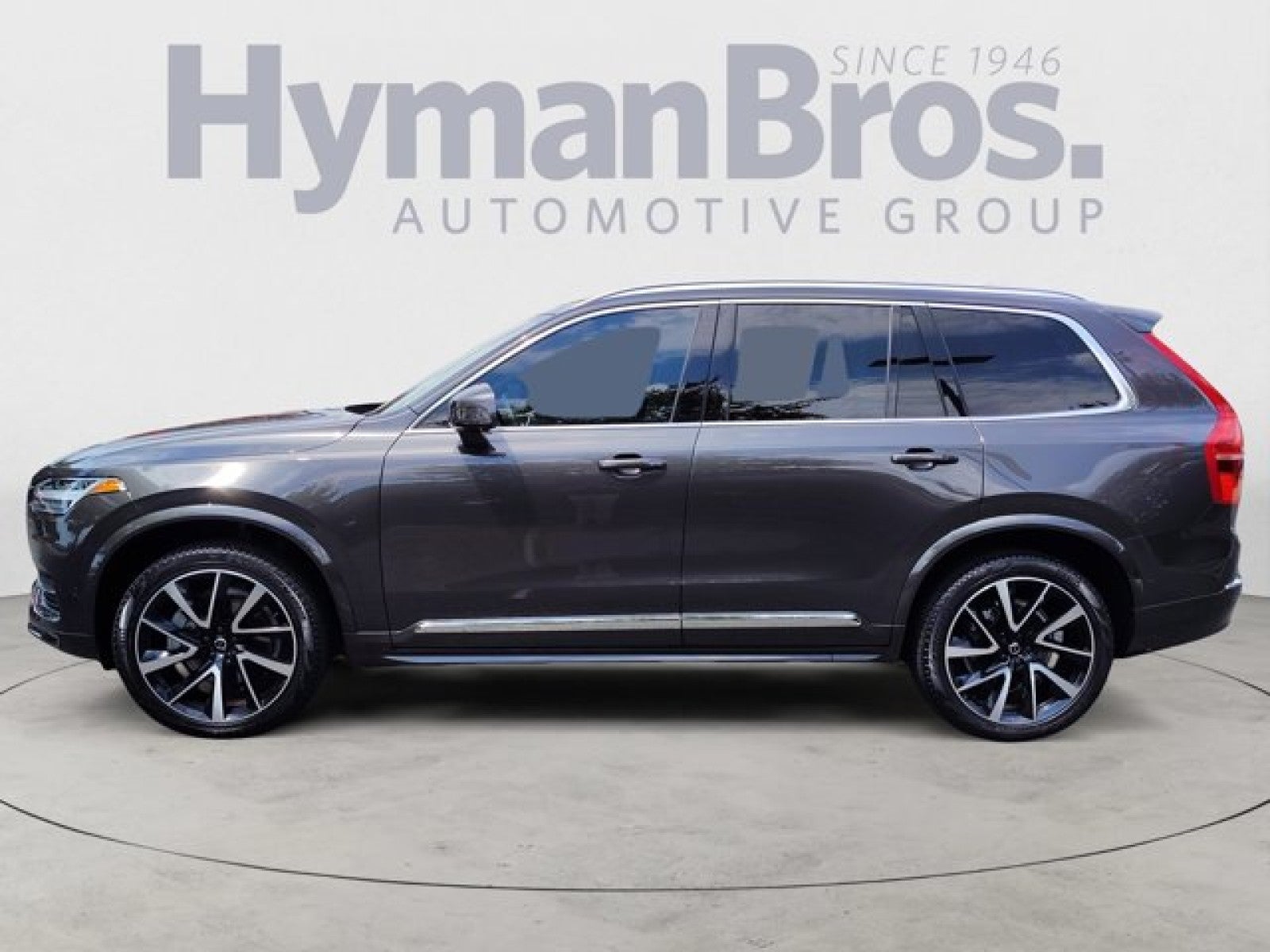 2023 Volvo XC90 B6 Plus AWD | Bucket seats, 21 wheels