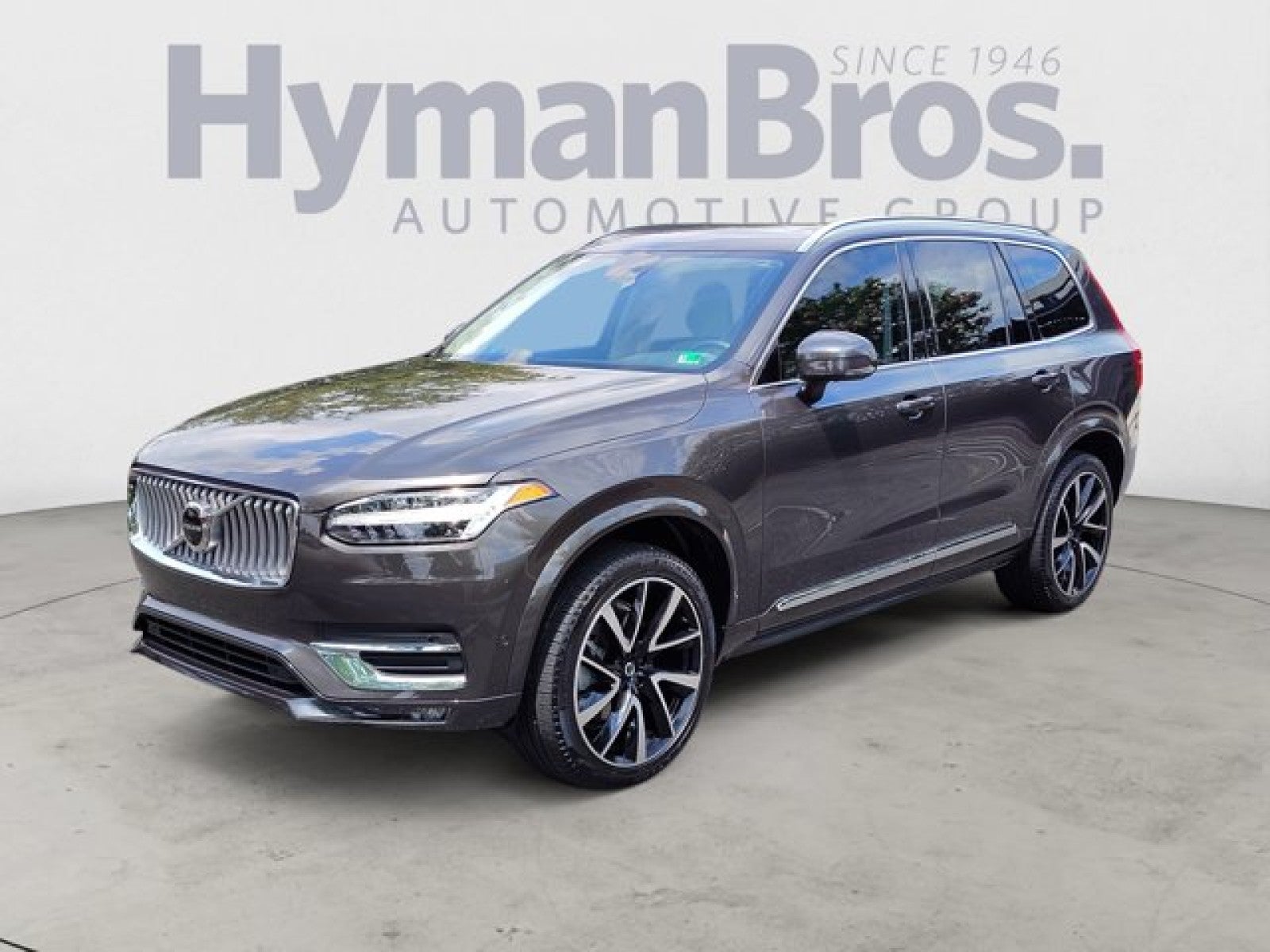 2023 Volvo XC90 B6 Plus AWD | Bucket seats, 21 wheels