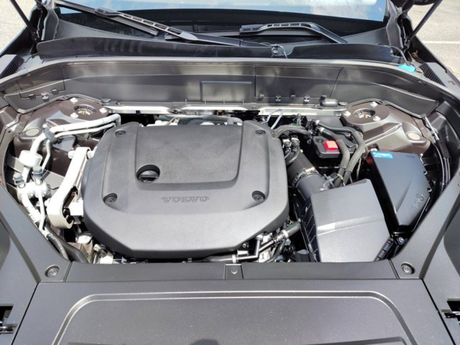 2023 Volvo XC90 B6 Plus AWD | Bucket seats, 21 wheels