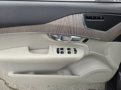 2023 Volvo XC90 B6 AWD Plus