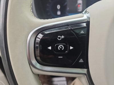 2023 Volvo XC90 B6 AWD Plus