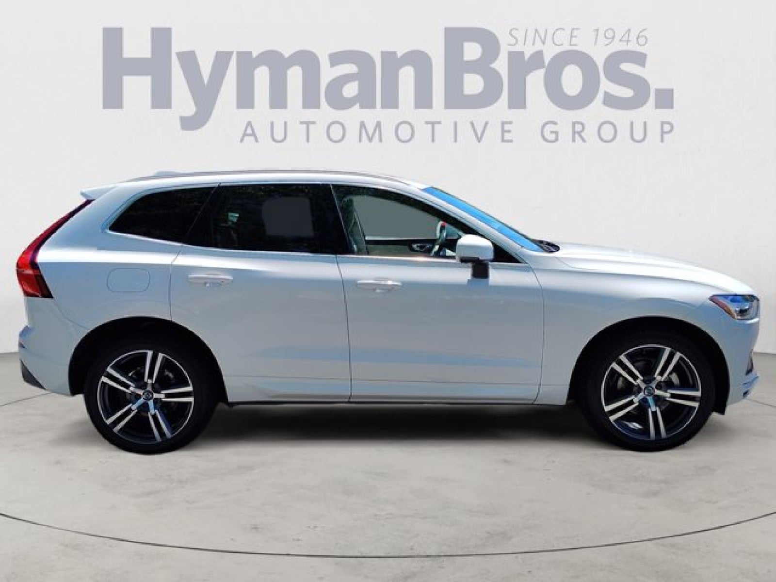 2020 Volvo XC60 Momentum T5 AWD