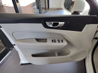 2020 Volvo XC60 Momentum T5 AWD