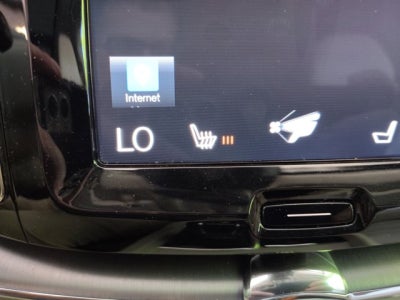 2020 Volvo XC60 Momentum T5 AWD