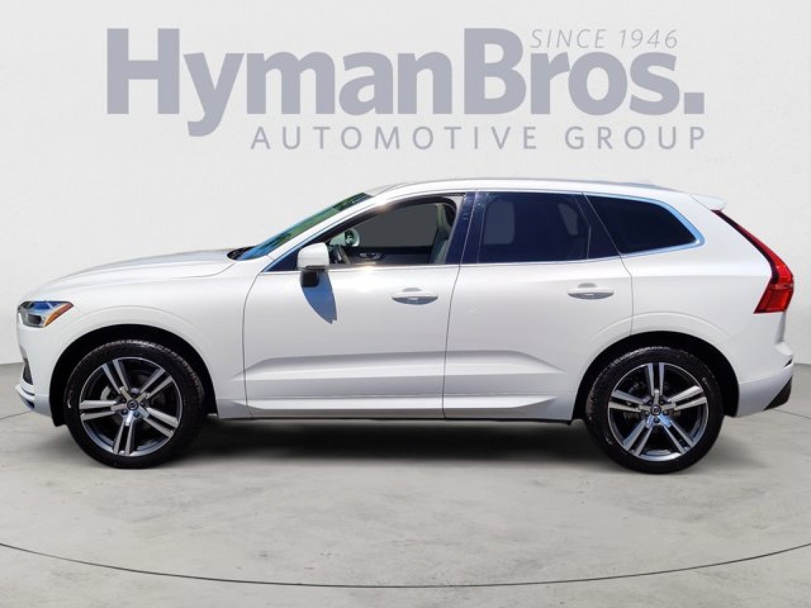 2020 Volvo XC60 Momentum T5 AWD