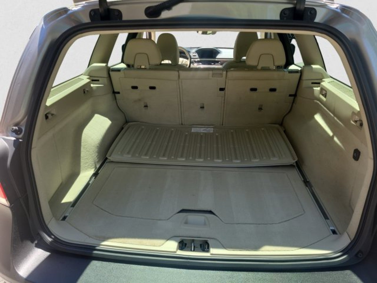2016 Volvo XC70 T5 Platinum AWD
