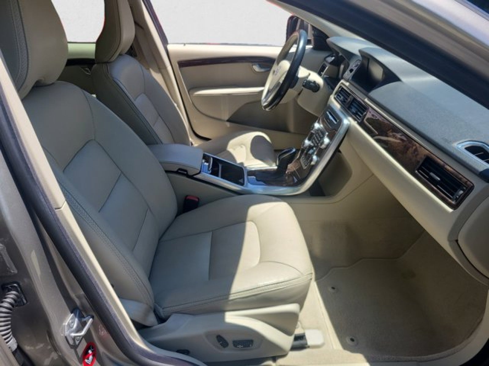 2016 Volvo XC70 T5 Platinum AWD