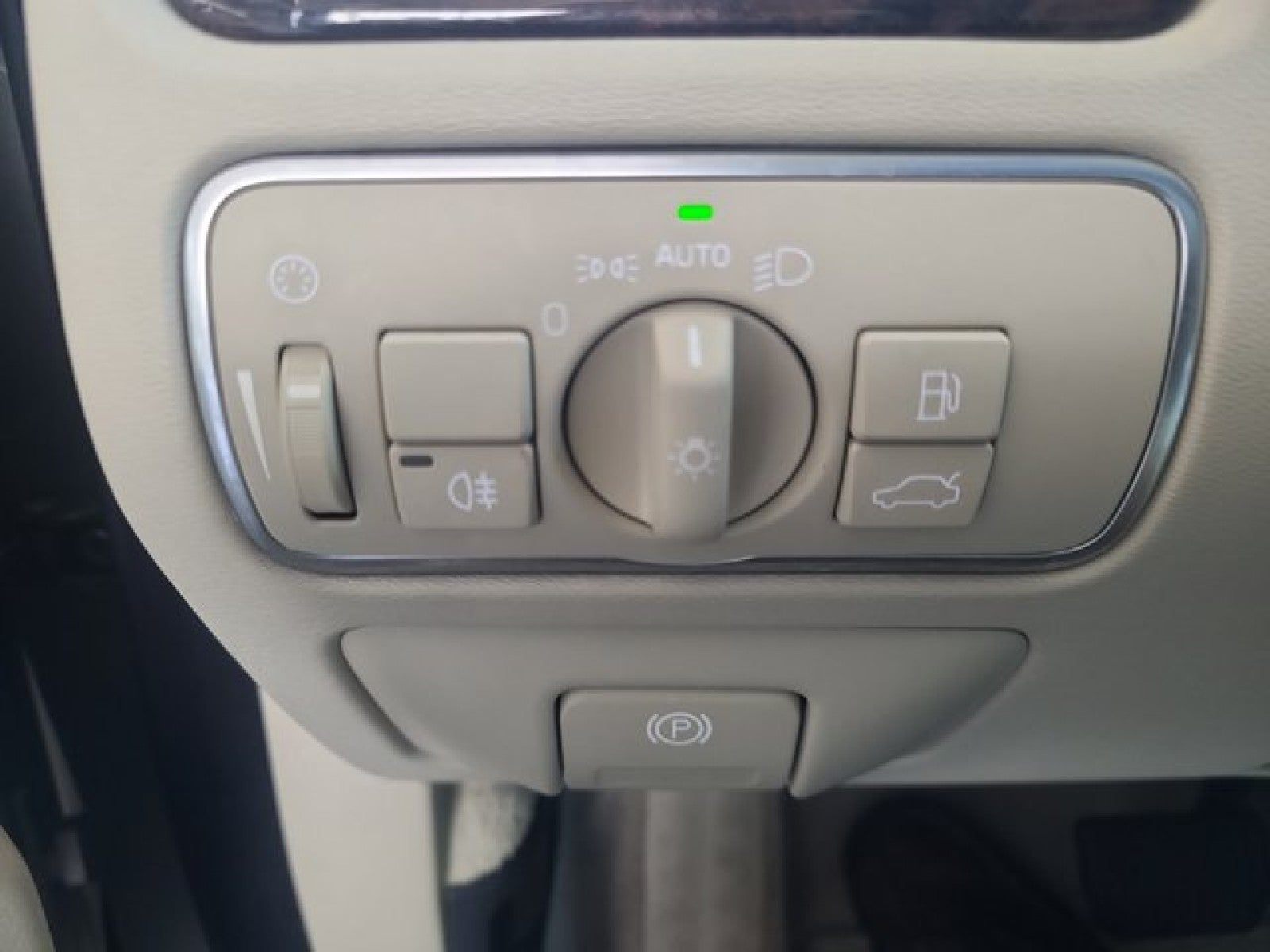 2016 Volvo XC70 T5 Platinum AWD