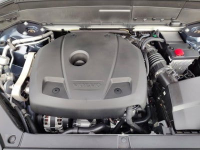 2021 Volvo XC90 T6 Momentum AWD | Bucket seats, Advanced