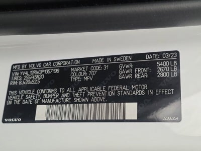 2023 Volvo XC60 AWD Plus Dark Theme