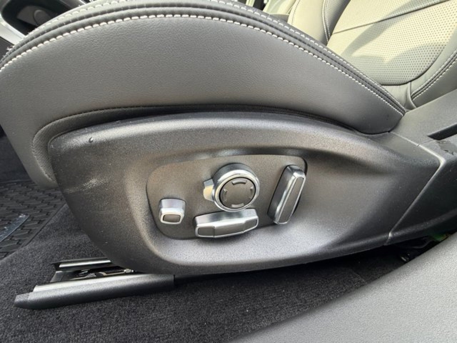 2024 Jaguar I-PACE R-Dynamic HSE